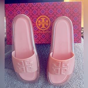 NWOT Tory Burch jelly slides in pink sands(They don’t sell this color anymore.